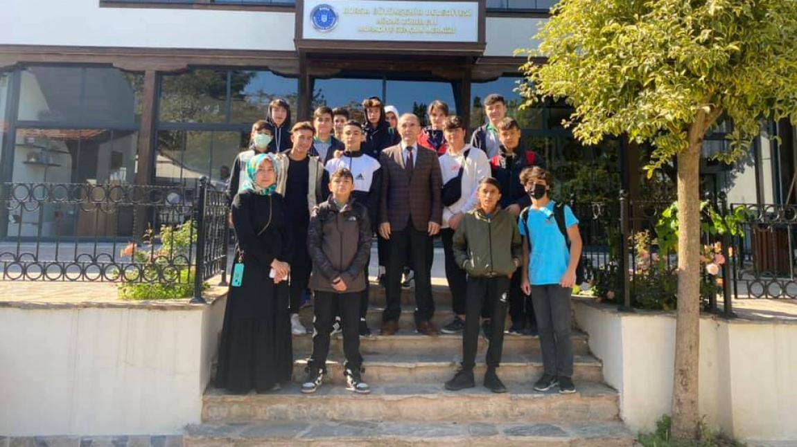 Osmangazi Halk Eğitimi Merkezi olarak Kurum Müdürümüz Mehmet Köse, Bursa Büyükşehir Belediyesi Hüsnü Züber Evi Muradiye Gençlik Merkezi'ni ziyaret etti. 